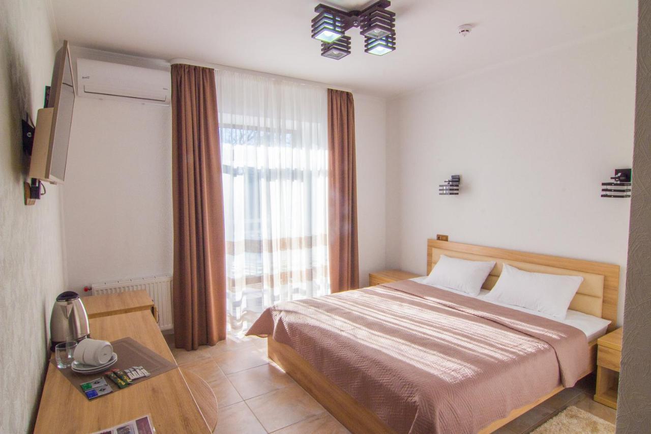 Мисливець В Комплексі "Сокіл" Hotel Susk Eksteriør billede