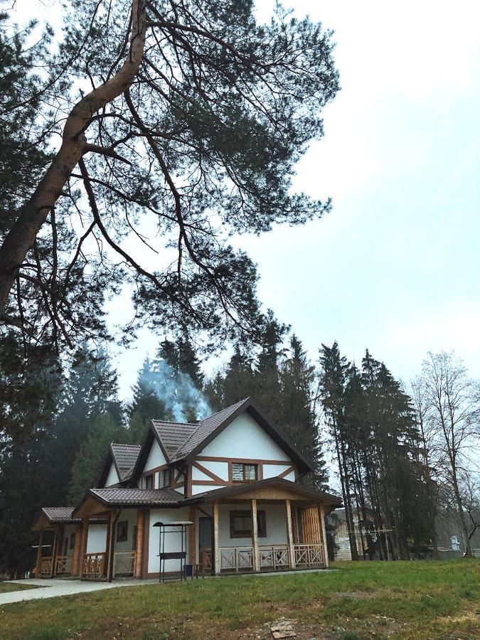 Мисливець В Комплексі "Сокіл" Hotel Susk Eksteriør billede