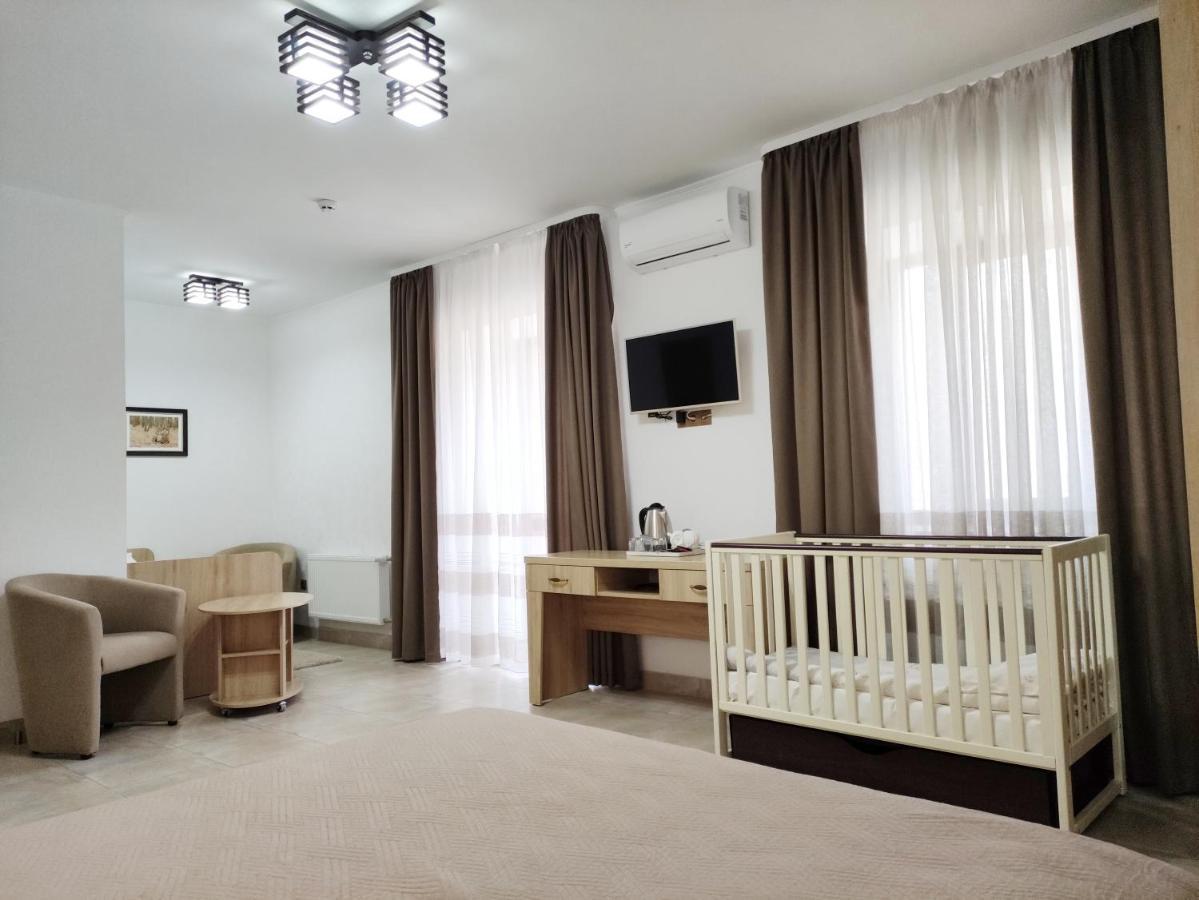 Мисливець В Комплексі "Сокіл" Hotel Susk Eksteriør billede